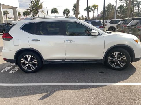 Used 2017 Nissan Rogue SL w/ SL Premium Package image 21