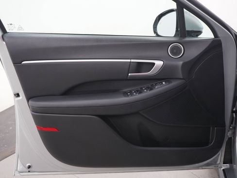 Used 2025 Hyundai Sonata SEL FWD image 18