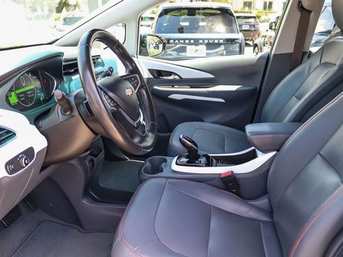 Used 2020 Chevrolet Bolt Premier w/ Infotainment Package FWD image 17
