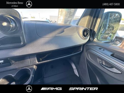 Used 2023 Mercedes-Benz Sprinter 2500 image 19