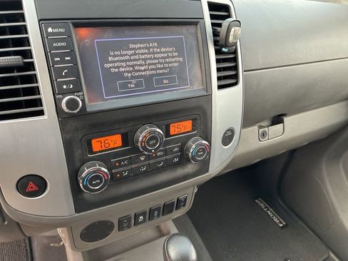 Used 2021 Nissan Frontier SV w/ Midnight Edition Floor Mats RWD image 9