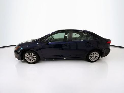 Certified 2026 Toyota Corolla LE w/ LE Premium Package FWD image 4