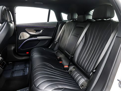 Used 2022 Mercedes-Benz EQS 450+ Sedan image 9