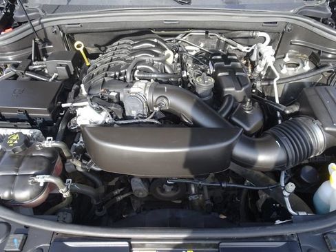 Used 2023 Dodge Durango GT RWD image 13