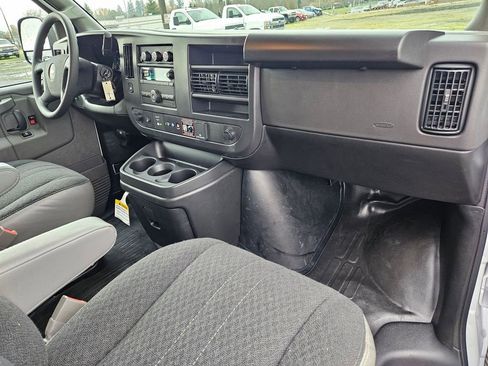 New 2025 Chevrolet Express 2500 Extended image 37