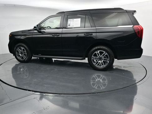 Certified 2025 Ford Expedition Active AWD/4WD image 6