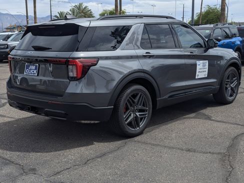 New 2026 Ford Explorer ST-Line w/ ST-Line Street Pack image 2