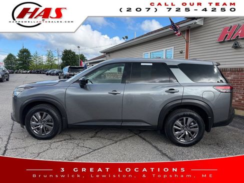 Used 2023 Nissan Pathfinder S AWD/4WD image 3