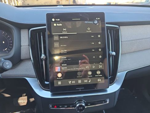 New 2026 Volvo XC90 B6 Plus w/ Protection Package Premier image 30