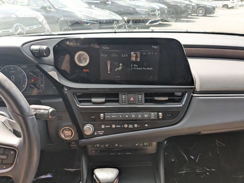 Used 2022 Lexus ES 350 w/ Premium Package FWD image 5