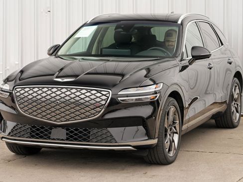 Used 2024 Genesis Electrified GV70 Advanced image 53