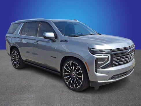 Used 2025 Chevrolet Tahoe High Country AWD/4WD image 2