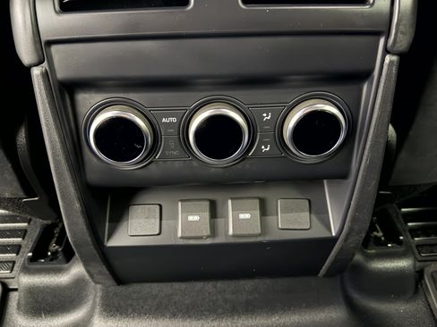 Used 2023 Land Rover Defender 130 X-Dynamic SE AWD/4WD image 28