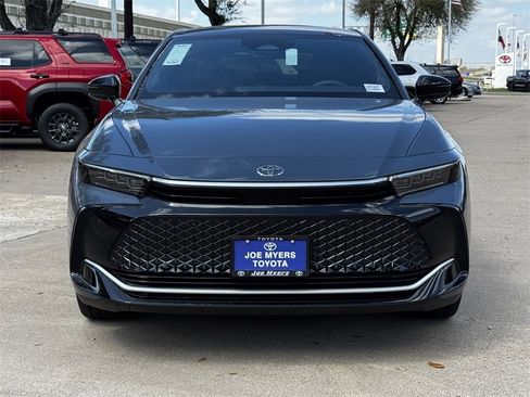 New 2026 Toyota Crown image 3