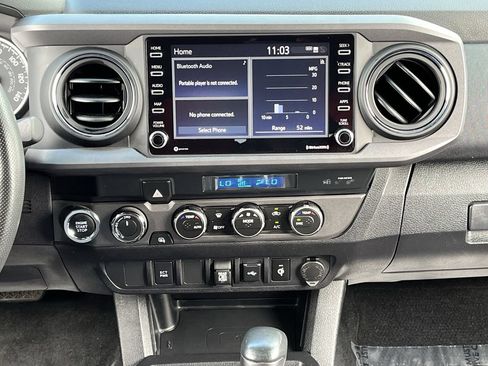 Used 2022 Toyota Tacoma TRD Sport AWD/4WD image 15