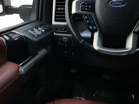 Used 2022 Ford F350 Platinum w/ FX4 Off-Road Package AWD/4WD image 85