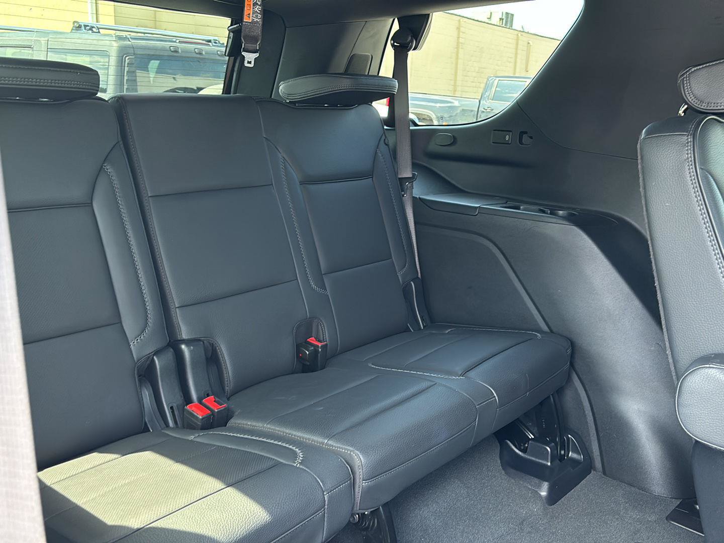 Used 2025 GMC Yukon Denali AWD/4WD image 25