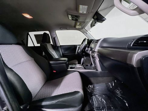 Used 2021 Toyota 4Runner SR5 RWD image 31