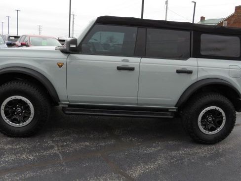 Certified 2022 Ford Bronco Badlands w/ Sasquatch Package image 13