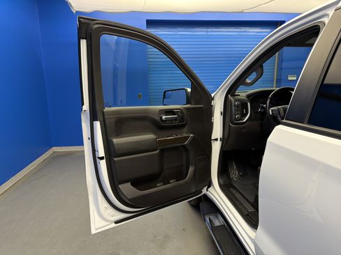 Used 2020 Chevrolet Silverado 1500 LT w/ All-Star Edition image 10