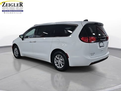 New 2026 Chrysler Voyager LX image 7