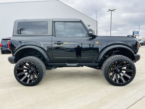 Used 2023 Ford Bronco Badlands image 38