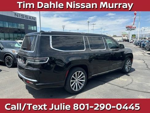 Used 2023 Jeep Grand Wagoneer L 4WD w/ Flexible Seating Group image 12
