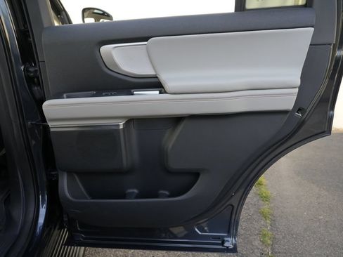 Used 2025 Ford Expedition Active RWD image 42