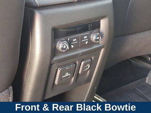 Used 2024 Chevrolet Traverse Premier w/ Redline Edition AWD/4WD image 17