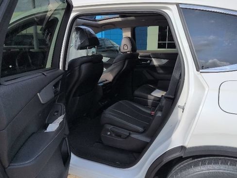 Used 2023 Acura MDX w/ Technology Package FWD image 10