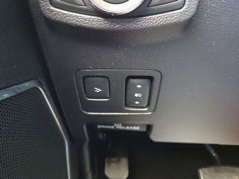 Used 2019 Ford F250 Lariat w/ Lariat Ultimate Package AWD/4WD image 16