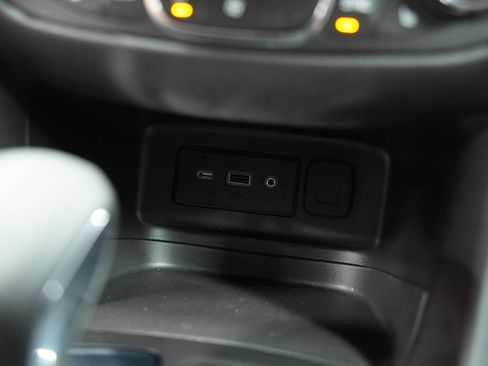 Used 2024 Chevrolet Equinox LT image 39