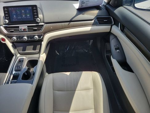 Used 2020 Honda Accord Touring image 15