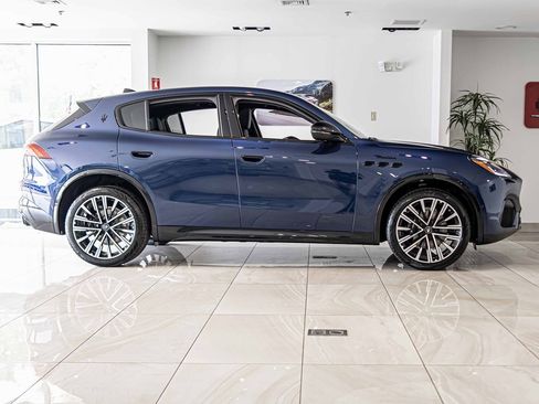 New 2025 Maserati Grecale Modena image 9