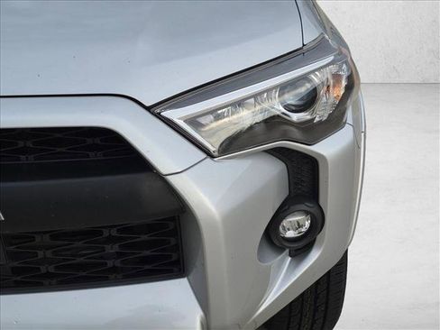 Certified 2023 Toyota 4Runner SR5 Premium w/ Moonroof Package AWD/4WD image 9