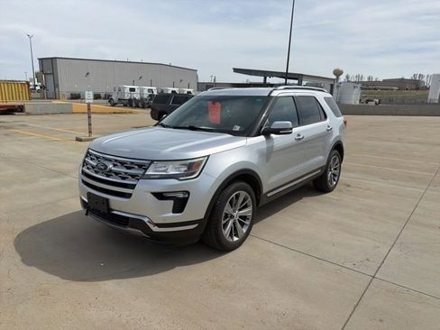 Used 2018 Ford Explorer Limited AWD/4WD image 7