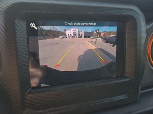 Used 2021 Jeep Gladiator Mojave w/ Trailer Tow Package image 26