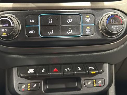 Used 2020 Chevrolet Colorado Z71 image 18