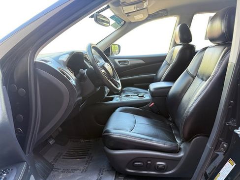 Used 2019 Nissan Pathfinder SL AWD/4WD image 10