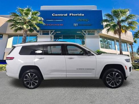Certified 2022 Jeep Grand Cherokee L Overland w/ Luxury Tech Group IV AWD/4WD image 4