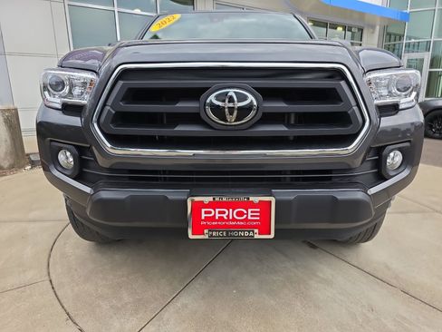Used 2022 Toyota Tacoma SR5 image 12