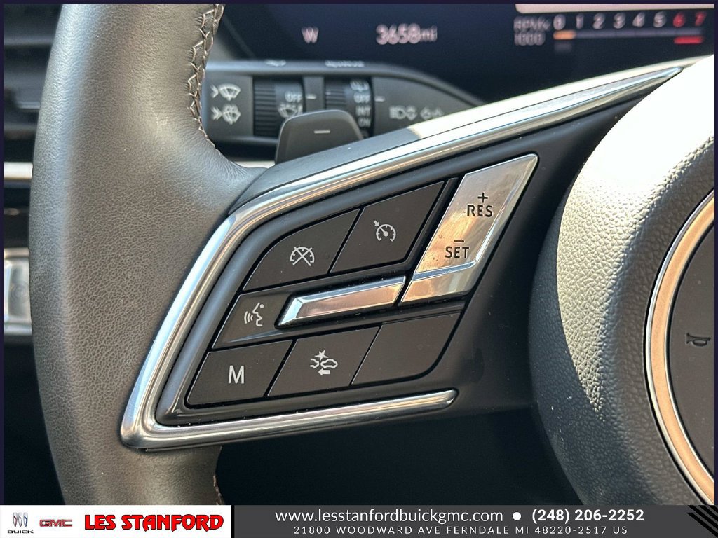 Used 2025 Buick Envision Avenir AWD/4WD image 23