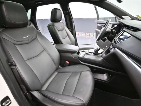 Used 2024 Cadillac XT5 Premium Luxury image 53