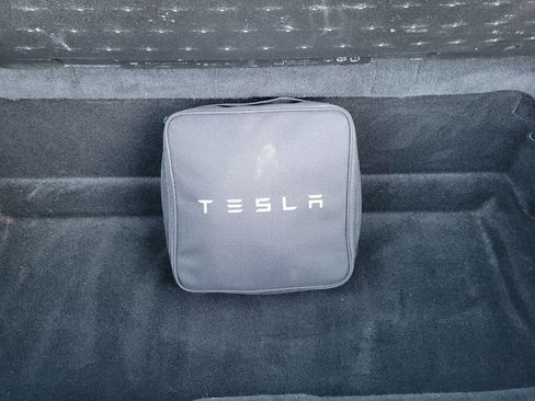 Used 2015 Tesla Model S 85D image 27