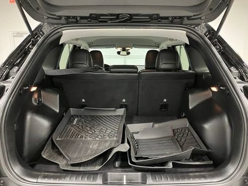 Used 2021 Jeep Cherokee Latitude Plus FWD image 44