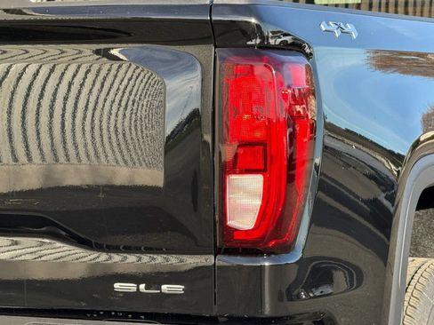 New 2026 GMC Sierra 1500 SLE w/ Preferred Package AWD/4WD image 22
