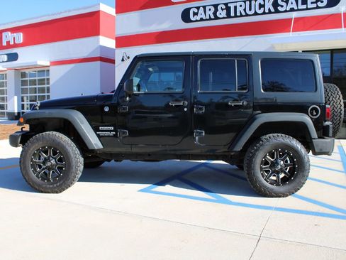Used 2013 Jeep Wrangler Unlimited Sport AWD/4WD image 6