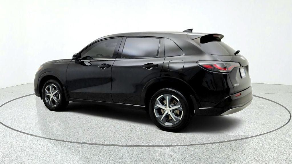 Used 2024 Honda HR-V EX-L image 7