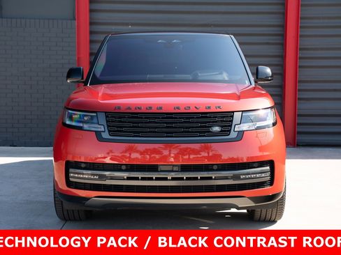 Used 2023 Land Rover Range Rover Long Wheelbase SE image 4