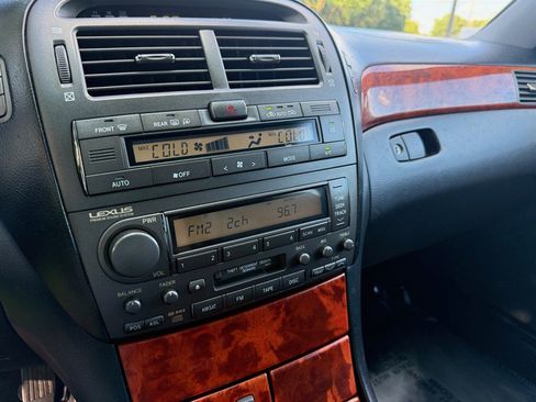 Used 2004 Lexus LS 430 RWD image 15